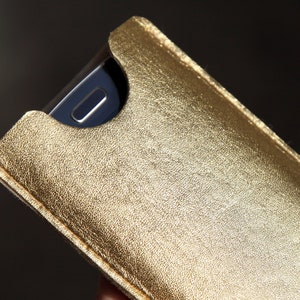 Leather Smartphone Case Gold image 4