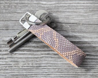 short lanyard "snake pastel purple"