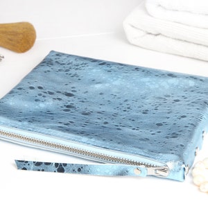 Cosmetic bag Light Blue metallic image 4