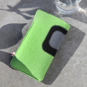 Smartphone bag Green-Black-Grey image 2