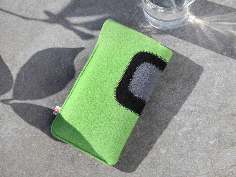 Smartphone bag Green-Black-Grey image 2