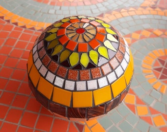 Mosaic garden ball made of Tiffany and Murano glass