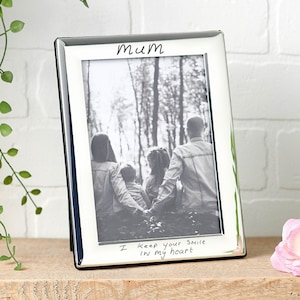 Marco de fotos plateado con caligrafía • Recuerdo personalizado • Regalo conmemorativo grabado • Decoración sentimental para el hogar
