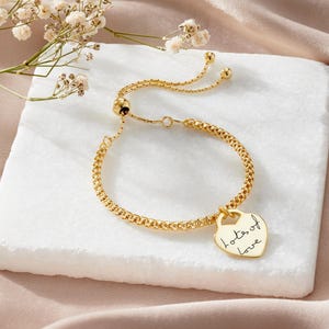 Armband med popcorn-handskrift i guld • Personliga graverade smycken • Anpassat signaturminne • Sentimental present till henne • Mors dag