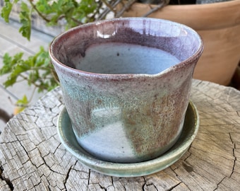 Ceramic plant pot with plate, succulent planter