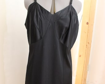 Vintage Ladies Black Slip Lingerie Night Gown. Size: Large. NO TAGS