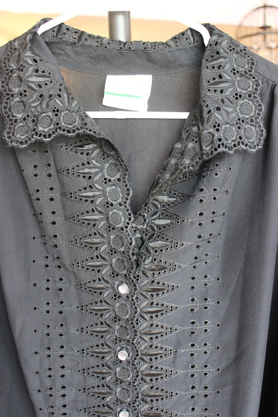 Vintage Lee Mar Women's Black Eyelet Lace Blouse,… - image 2