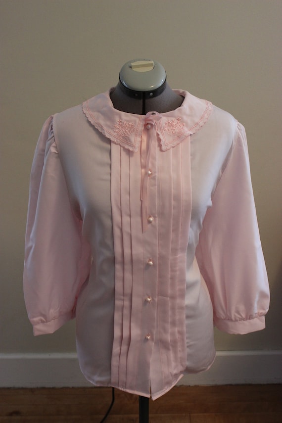 ladies vintage 1970's pink button down blouse