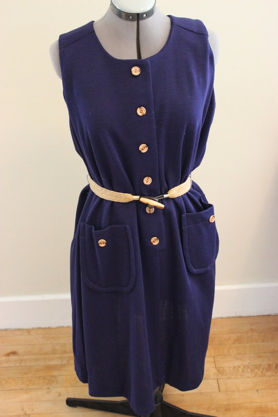 ladies vintage 1970's sleeveless navy blue button 