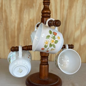Set of 4 Vintage Corelle "Strawberry Sunday" / Wildflower Coffee Mugs – Retro Kitchenware