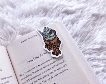 Taiyaki Matcha Magnetic Bookmark | Page Marker | Planner Clip | Yogurt Drink Korean Snacks | Asian Food Gifts | Gift for Bookworm Foodie