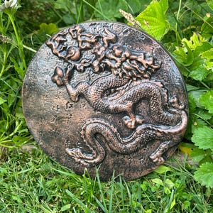 Dragon stepping stone, concrete decor, oriental stepping stone, dragon garden decor, asian ornament, japanese garden, concrete dragon plaque