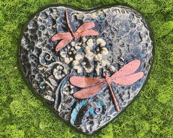 Dragonfly heart, stepping stone, 8.75”x8”x3/4”, Mother’s Day, gift of Love, Garden Stone, Concrete Art, Dragonfly garden, Dragonfly gift