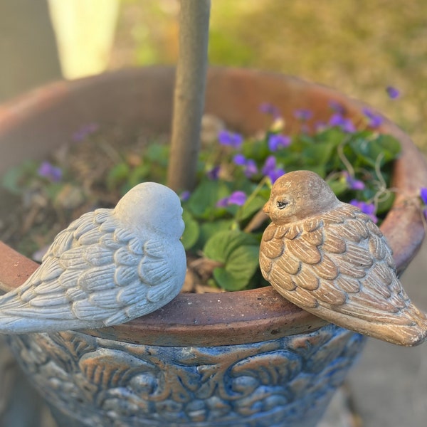 Concrete Bird Statue, 5"x3"x3", Bird Garden, Bird Watcher Lover, Fountain Pond Bird Sculpture, Birdbath Bird,  Shelf Decor, Table Decor