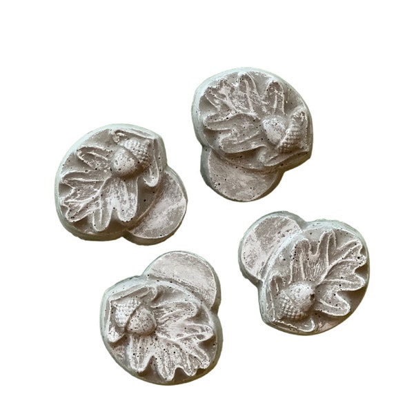 Acorn and Oak Leaf Planter Feet, 3 3/8″ x 3 1/2 x 1″ deep, Leaf Garden, Concrete pot feet, Garden Decor, Garden Gifts, Patio Decoration
