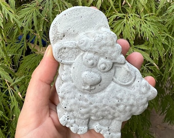 Sheep planter feet, 4 1/2″ x 3 1/4 x 1″, set of 3 or 4, Plant Pot Feet, Pot Risers, Pot Décor, Patio Décor, Concrete Garden, animal garden