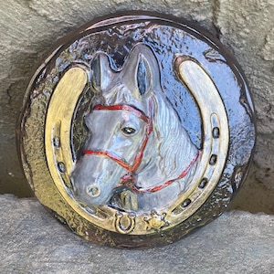 Concrete Horse Décor, Horseshoe, Stepping Stone, Good Luck Gift, garden stone, horseshoe stone, concrete sculpture, garden décor, 10”x1.5”,