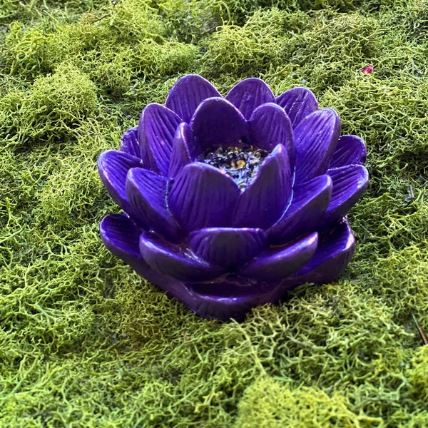 Concrete Napkin Weight Flower, Paperweight Water Lily, Lotus, Garden Décor, small flower, Pond Décor, 3”x1.5”, Patio Accent, Garden Ornament