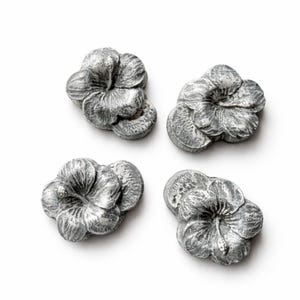 Hibiscus Planter Feet, 4"x3"x1" deep, set of 3 or 4, Plant Pot Feet, Pot Risers, Pot Decor, Patio Decor, Concrete Garden, Planter Feet