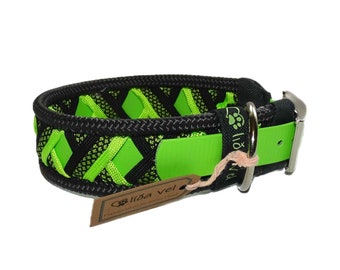 Funny Biothane wide collar green, dog collar 30 mm, paracord collar for small to medium dogs