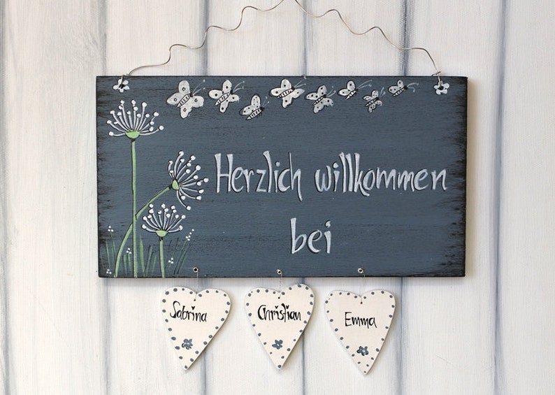 Türschild Pusteblume Türschild personalisiert Schmetterlinge Familienschild Holz Türschilder mit Herzanhänger Herzen Shabby Schild Bild 3