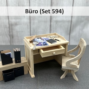 Desk accessories researcher