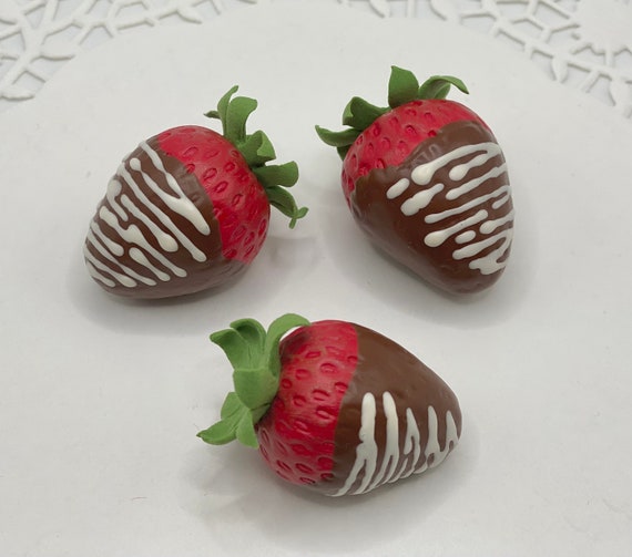 Fake Strawberries Dipped in Chocolate Real Size Faux Strawberry Kitchen  Decor Sets of Table Centrepieces Party Supplies Table Decor 