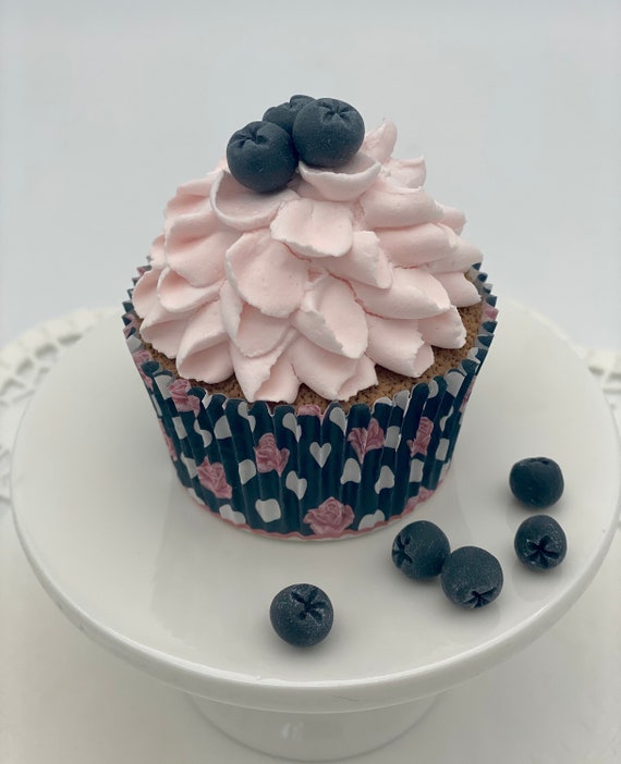 Fake/faux 4 X Cupcake With Rose 2Pink 2 Lilac Fake/faux 4 X Cupcake With Rose 2Pink 2 Lilac
