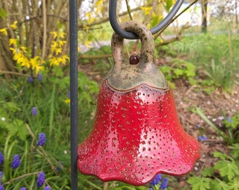 klingende Glockenblume Gartenkeramik Elfenblume Beetstecker rote Blüte Geschenk zum Valentinstag