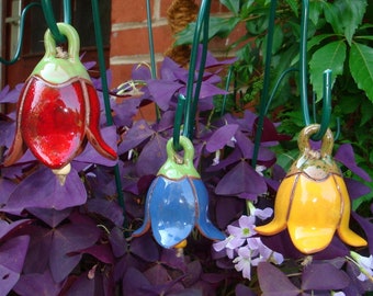 3 klingende Glockenblumen Keramik  gelb blau rot 7 cm  Beetstecker Blüte Fensterdeko Tischdeko Geschenk Geburtstag