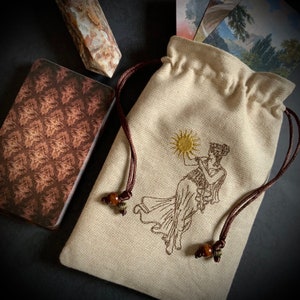 Bolsa con cordón Hemera, hecha a mano, forrada de seda