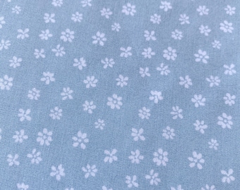 Cotton woven fabric/poplin - white flowers on mint, Stenzo textiles