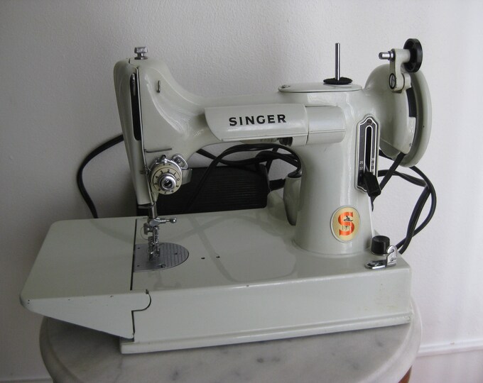 White Singer Featherweight 221K Sewing Machine Portable Celery Etsy