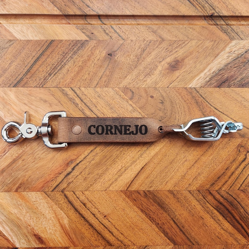 Laser engraved leather glove clips, personalized glove clip image 2
