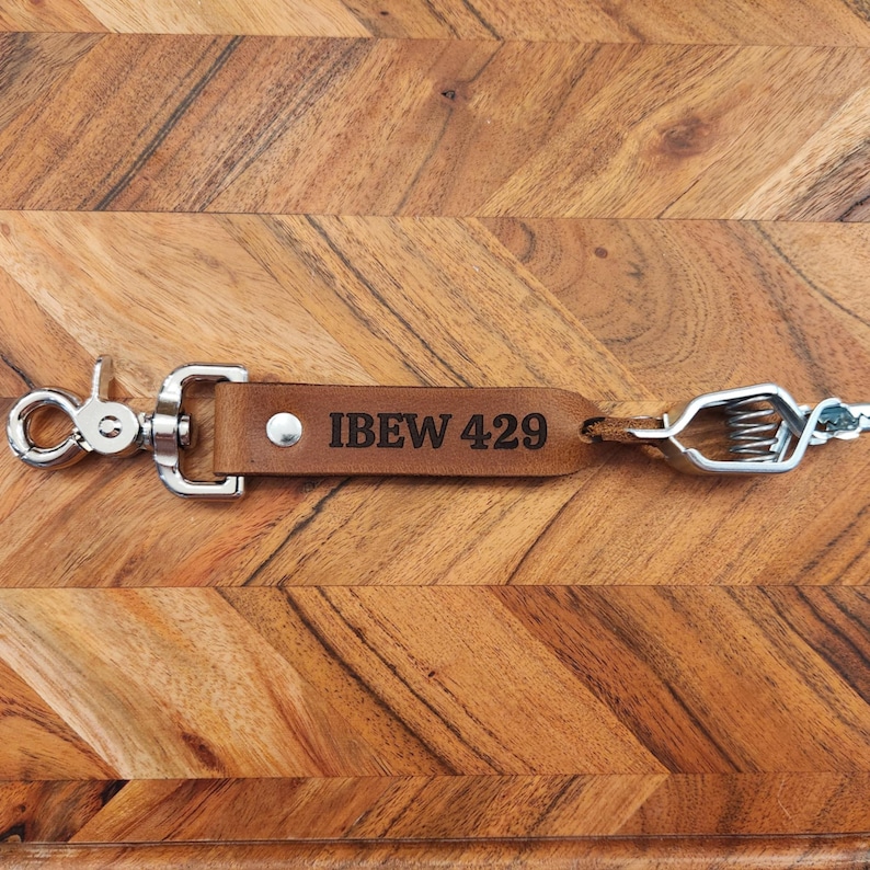 Laser engraved leather glove clips, personalized glove clip image 3