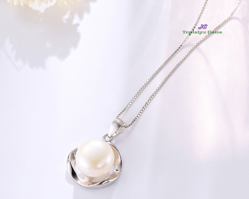 Sterling Silver White Freshwater Pearl Pendant Necklace Dainty Necklace With Velvet Pouch