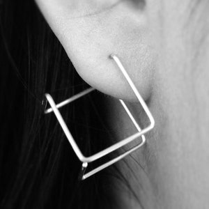 Wire Cube earring,Geometric Square earring,Threader earring,Design unique earring,Earring bar,shape delicate earring,Square hoop earring