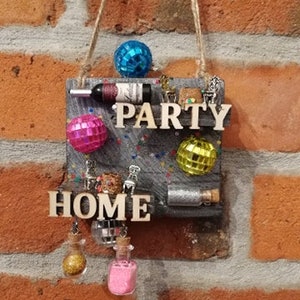 PARTY HOME - Étiquettes cadeaux, décoration murale, cadeau d'anniversaire en bois, mini boules disco, verres décoratifs, idée cadeau amusante