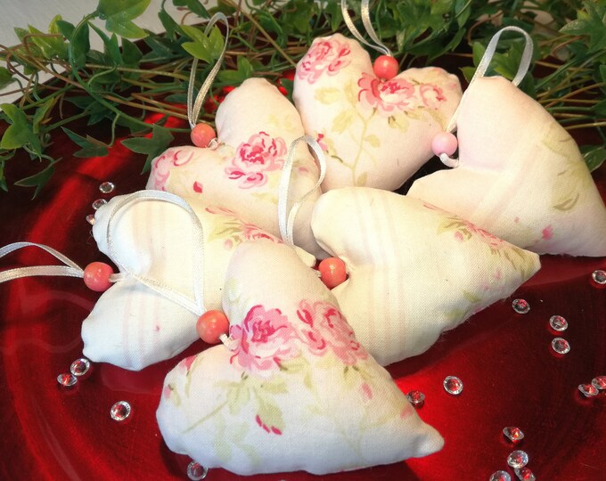 6 noble hearts delicate rose-white roses