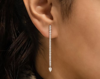 Boucles d'oreilles diamants, barre linéaire pendante longue de 5 cm avec goutte poire, or blanc massif 18 carats, haute joaillerie à valeur sociale