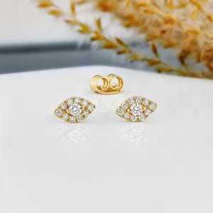 Enkele (half paar) 14k massief gouden natuurlijke diamant met boze oog-stekers