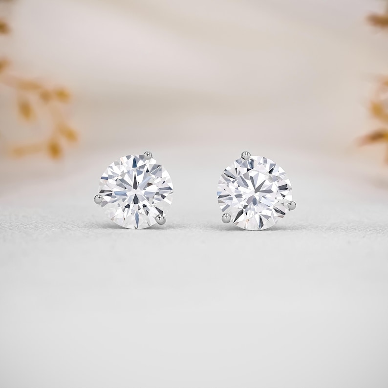 Lab Grown Diamond Stud Earrings: Round Diamonds, 14k Solid Gold