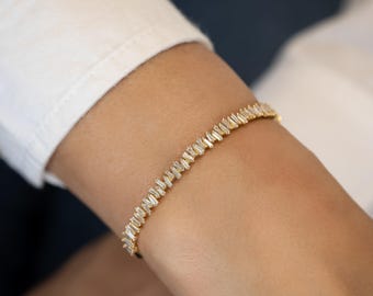 Brazalete de diamantes baguette de oro amarillo de 18 quilates (1,39 ct)