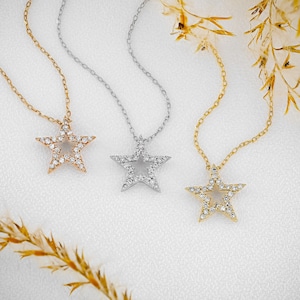 Diamond Star Pendant Necklace: 18k Gold Adjustable Chain