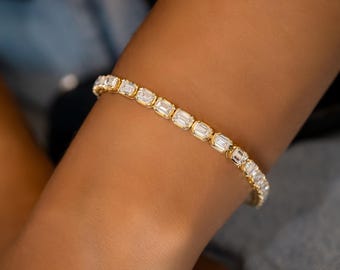 Pulseira de tênis com diamantes sintéticos lapidados em esmeralda: Joias minimalistas em ouro 14k