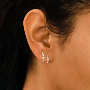 Diamond Earring, Round Graduated Huggie Hoop, Single (Half Pair), 14k Rose White Yellow, Social Value