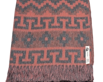 Alpaca wool blanket Arequipa pattern ethnic scarlet red