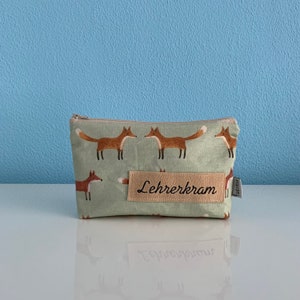 Pencil case "curious foxes" (with label)