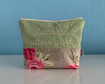 Toiletry bag “Goddesses don’t age” (Molly, green)