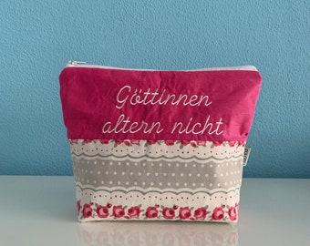 Kulturbeutel „Göttinnen altern nicht“ (Chloe)